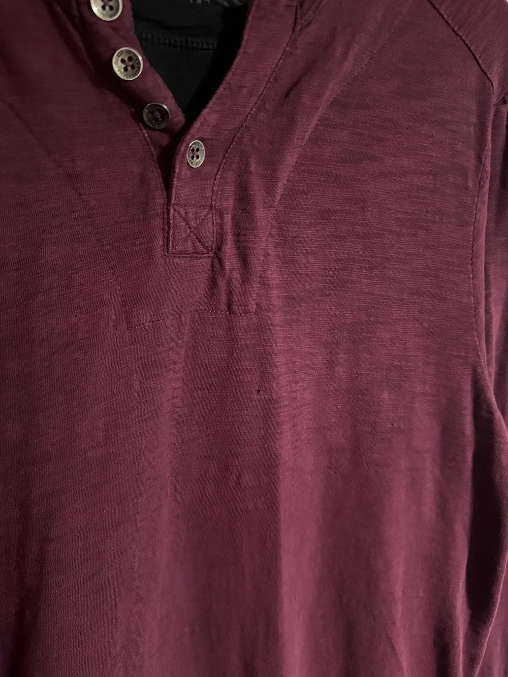 Guess Dark Red Henley Shirt Mens Large Two Tone Affliction Style Y2K Henley Tee